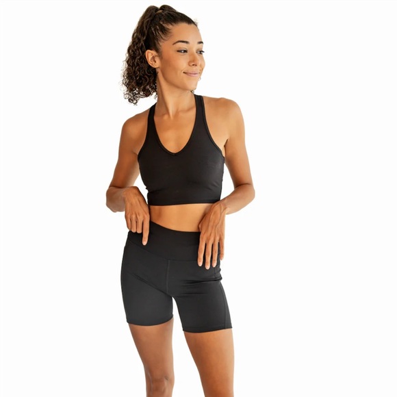 Seaav V Neck Sports Bra Top Onyx Black NWT Small - Picture 1 of 7